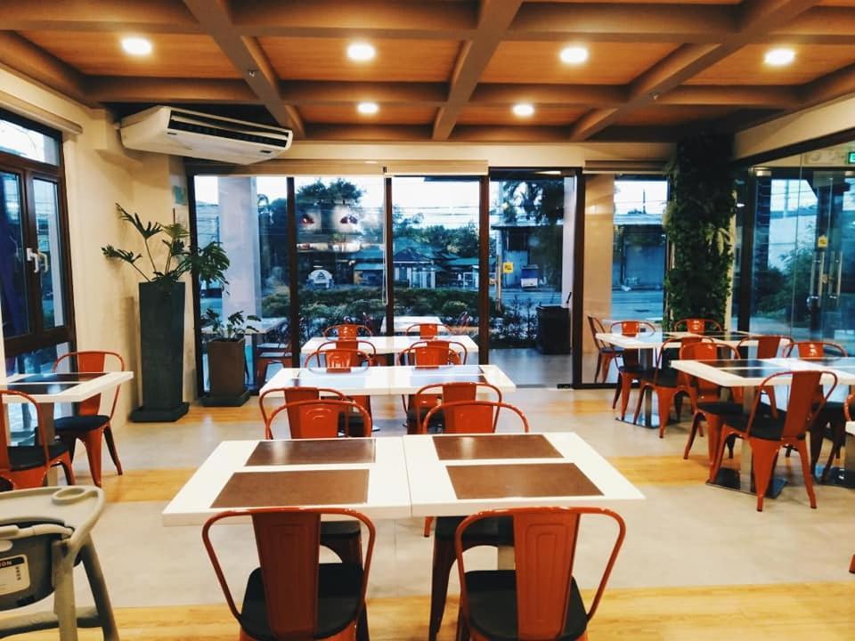 Hotel Rosita Lucena Extérieur photo